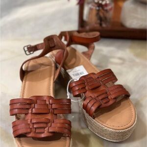 Women's Brown Woven Sandals